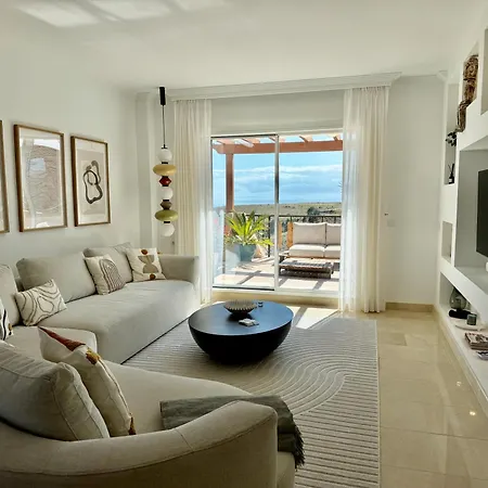 Cifuentes Horizon Sea View Penthouse With Gibraltar Views Apartmán *