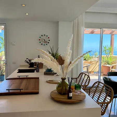 Cifuentes Horizon Sea View Penthouse With Gibraltar Views *